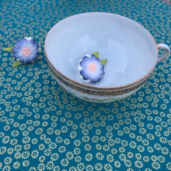 OOAK handmade eco-friendly flower earrings - Picture 7 of 8